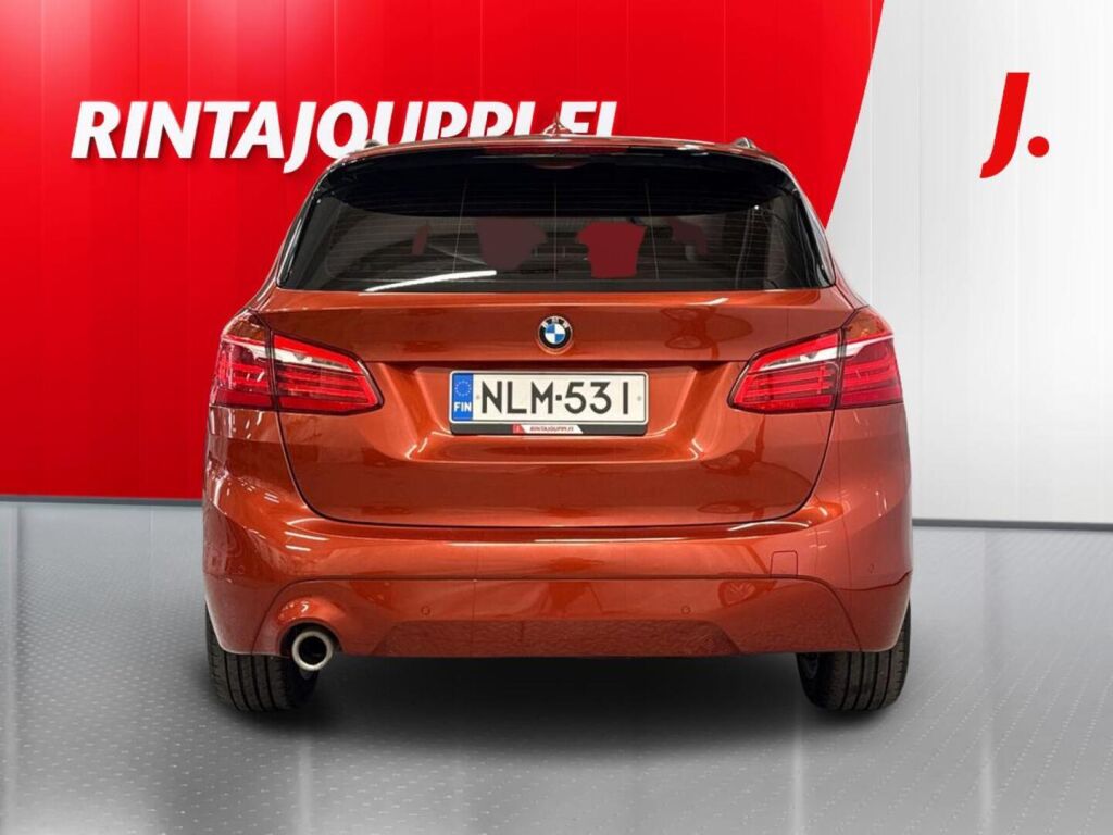 BMW 225 2019 Oranssi