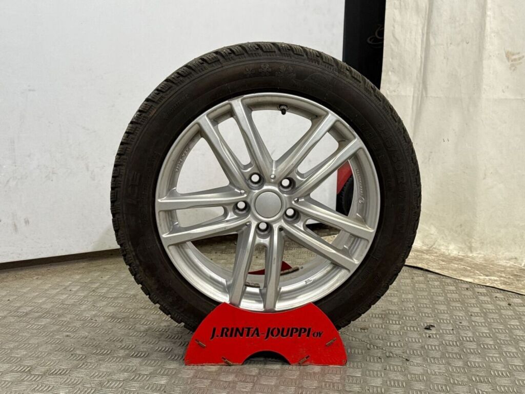 BMW 225 2019 Oranssi