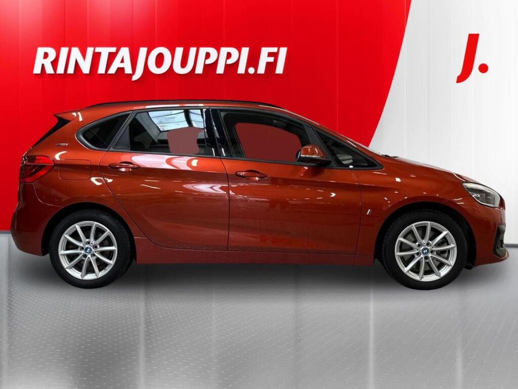 BMW 225 2019 Oranssi