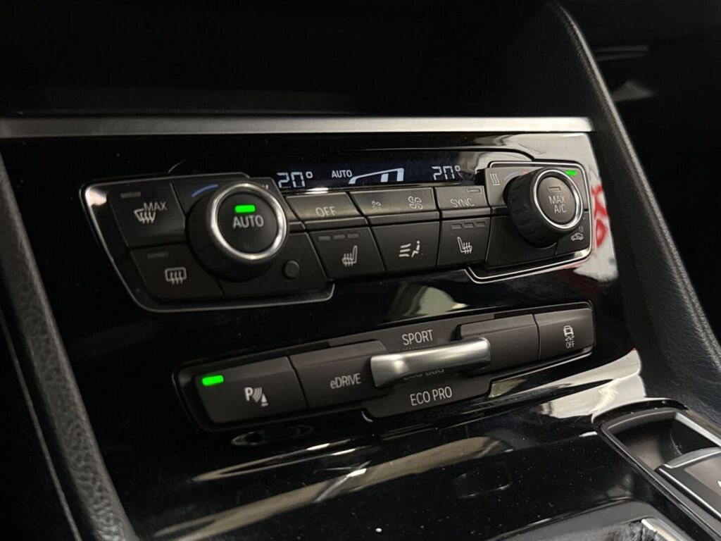 BMW 225 2019 Oranssi