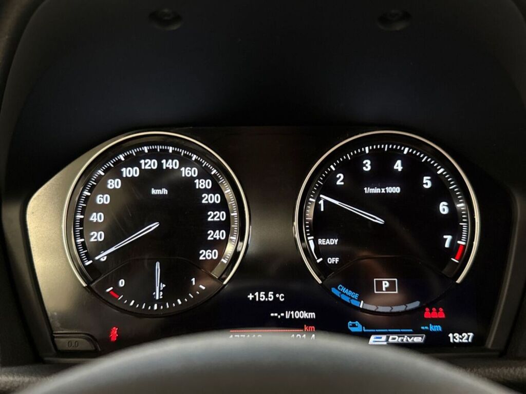 BMW 225 2019 Oranssi