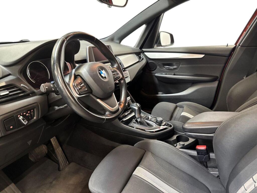 BMW 225 2019 Oranssi