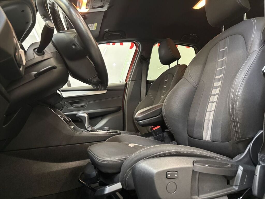 BMW 225 2019 Oranssi
