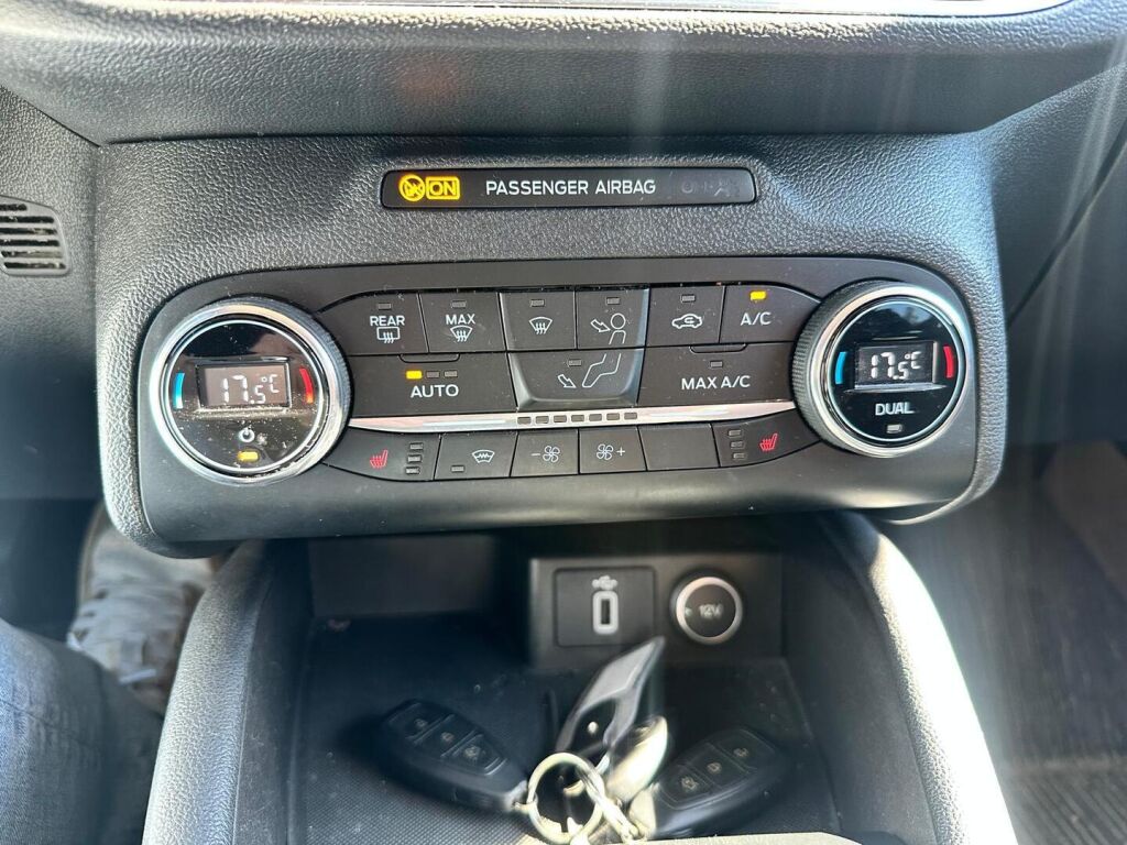 Ford Focus 2019 Sininen