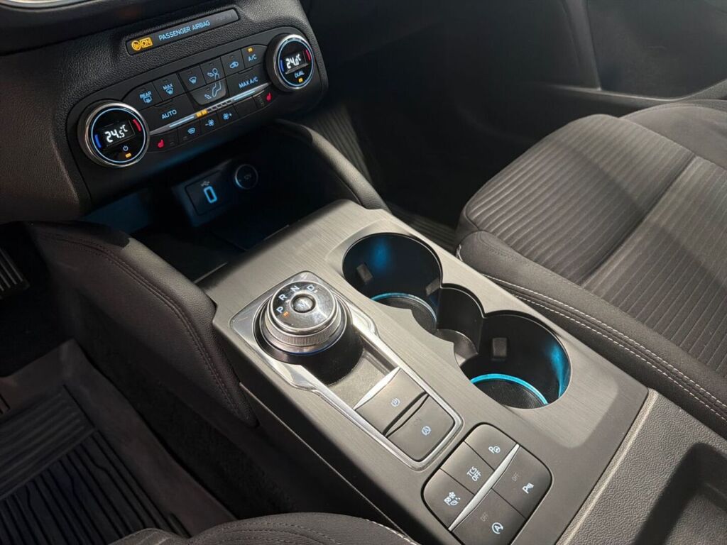Ford Focus 2019 Punainen