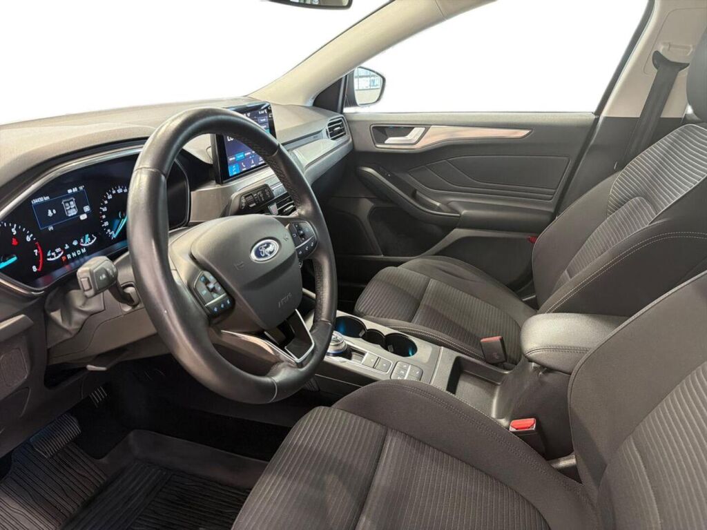 Ford Focus 2019 Punainen