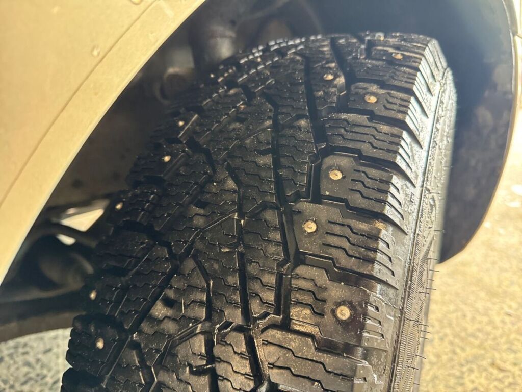 Ford Tourneo 2013 Ruskea (beige)