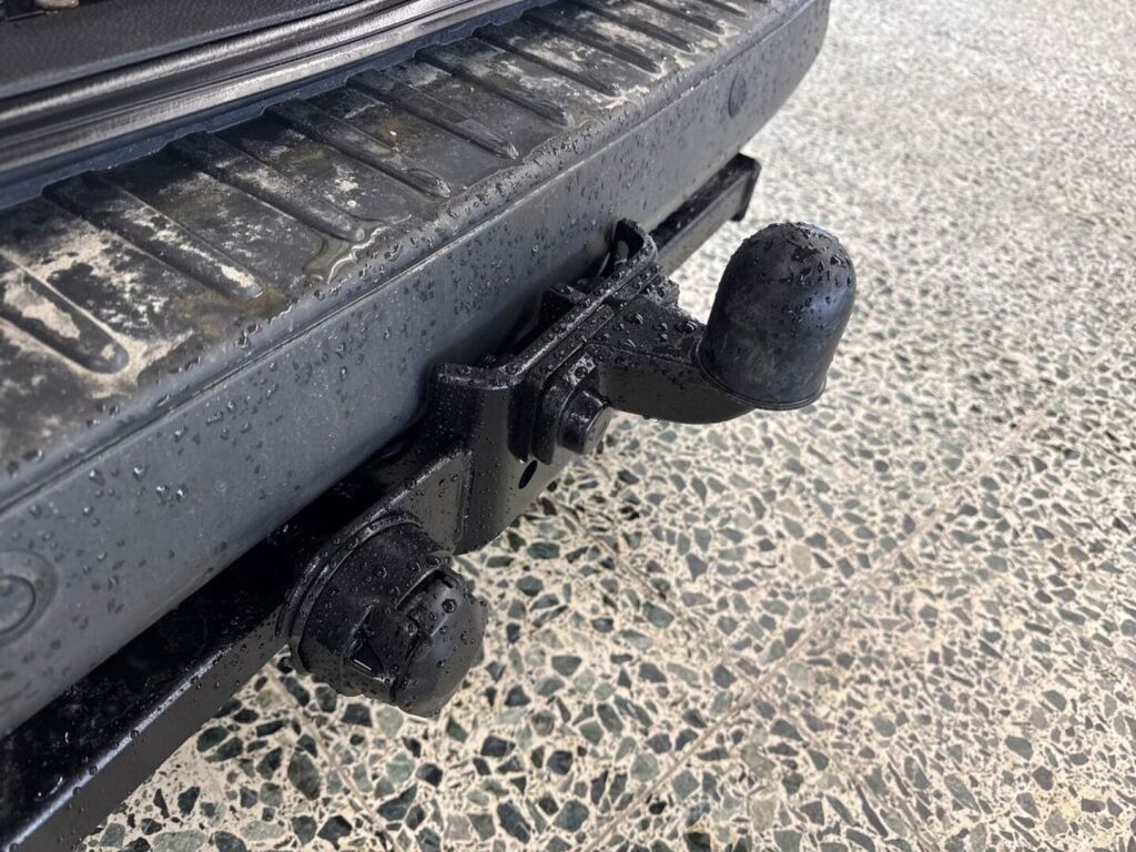 Ford Tourneo 2013 Ruskea (beige)