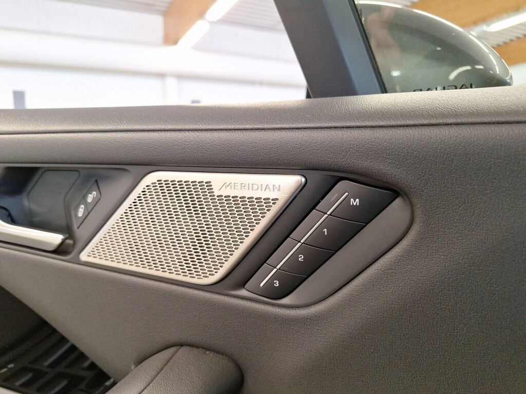 Jaguar I-PACE 2019 Harmaa