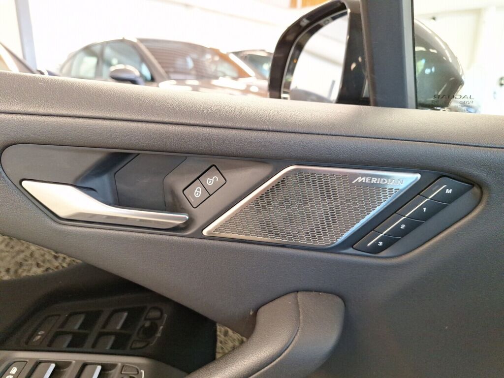 Jaguar I-PACE 2019 Harmaa