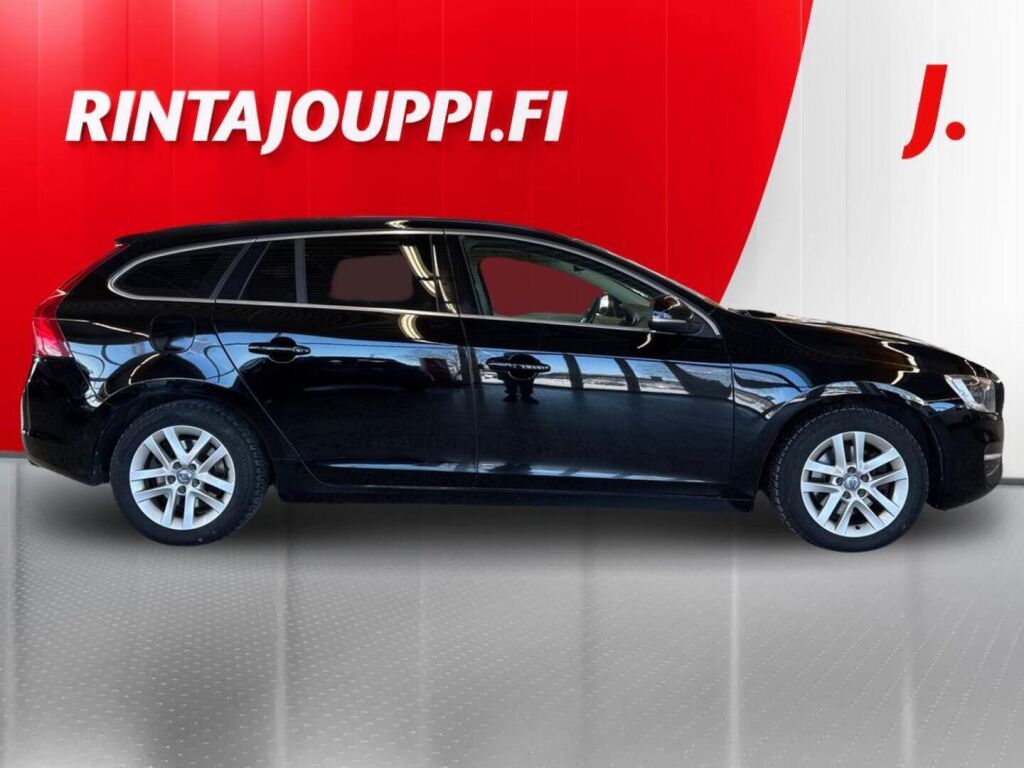 Volvo V60 2015 Musta