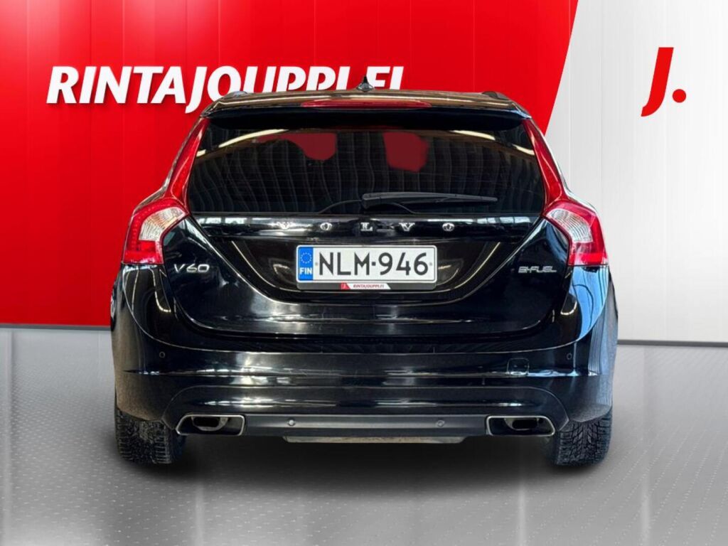 Volvo V60 2015 Musta