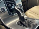 Volvo V60 2015 Musta