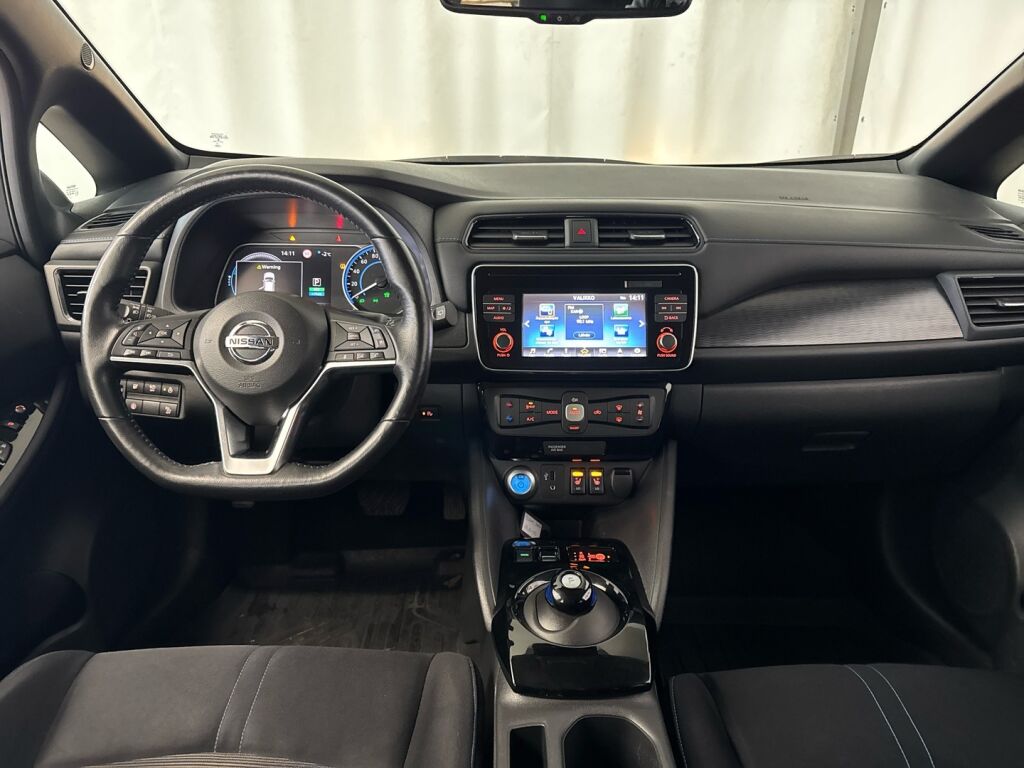 Nissan Leaf 2019 Musta
