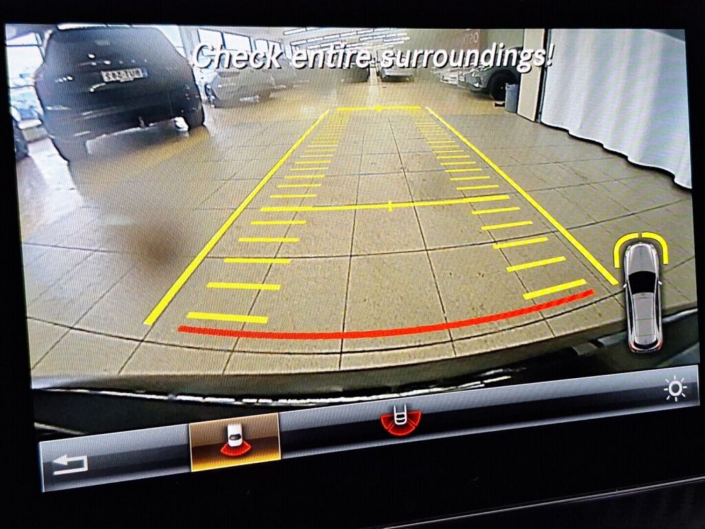 Mercedes-Benz A 2015 Musta