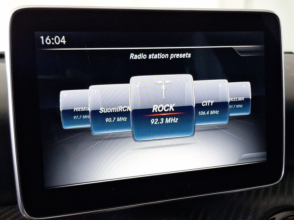 Mercedes-Benz A 2015 Musta