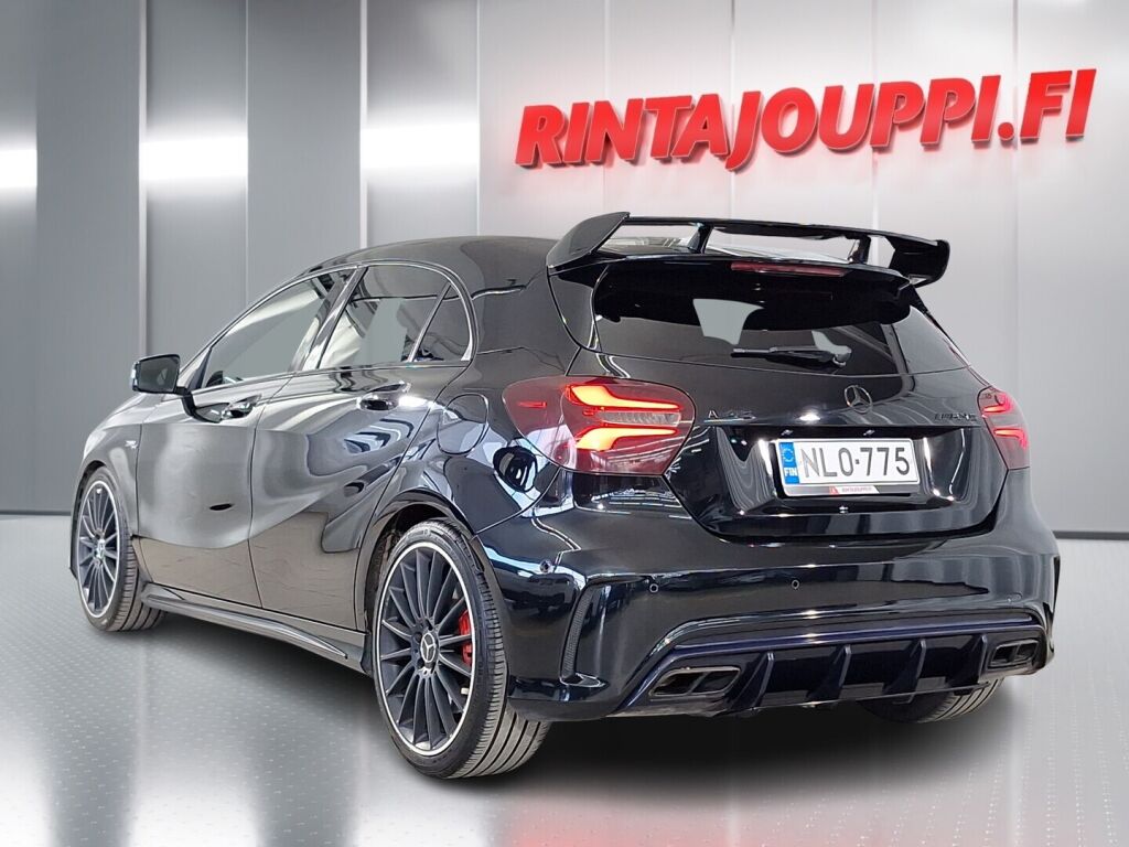 Mercedes-Benz A 2015 Musta