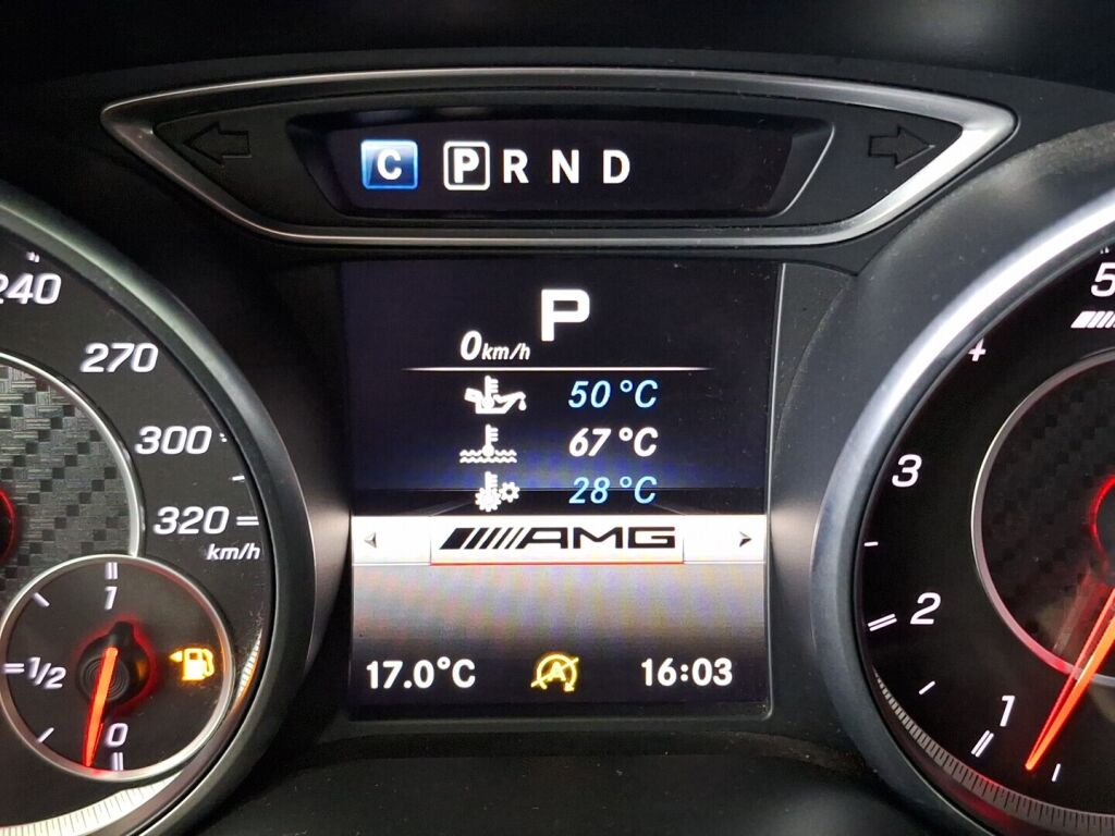 Mercedes-Benz A 2015 Musta