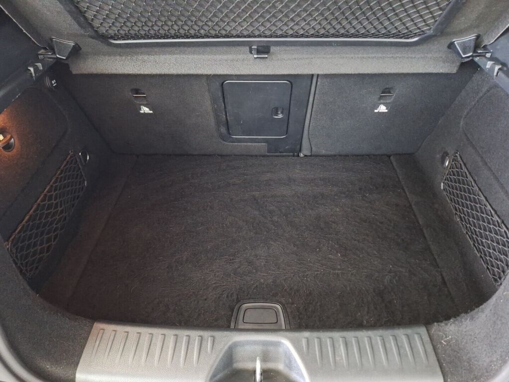 Mercedes-Benz A 2015 Musta