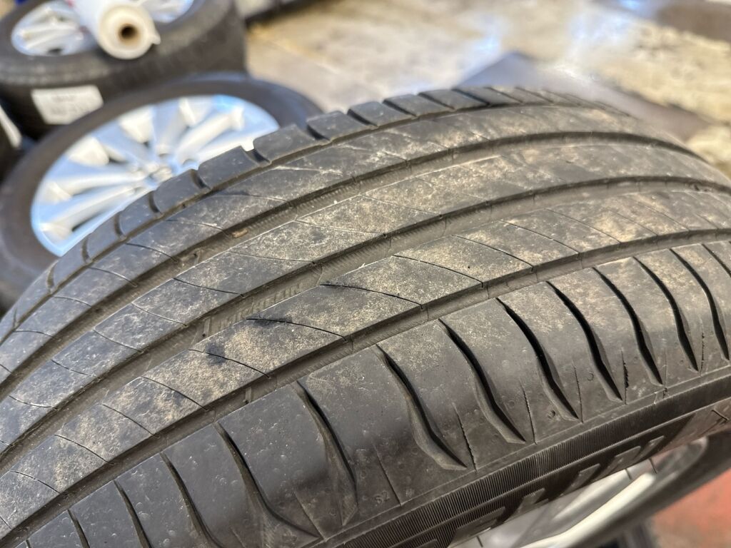 Hyundai i30 Wagon 2019 Valkoinen