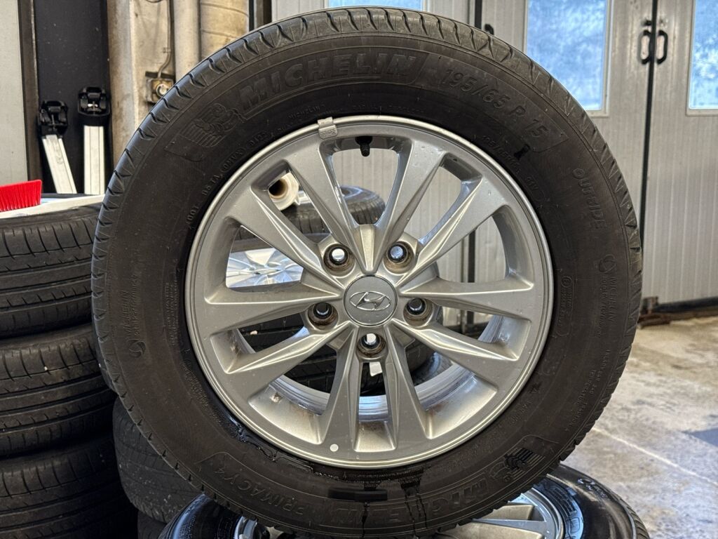 Hyundai i30 Wagon 2019 Valkoinen