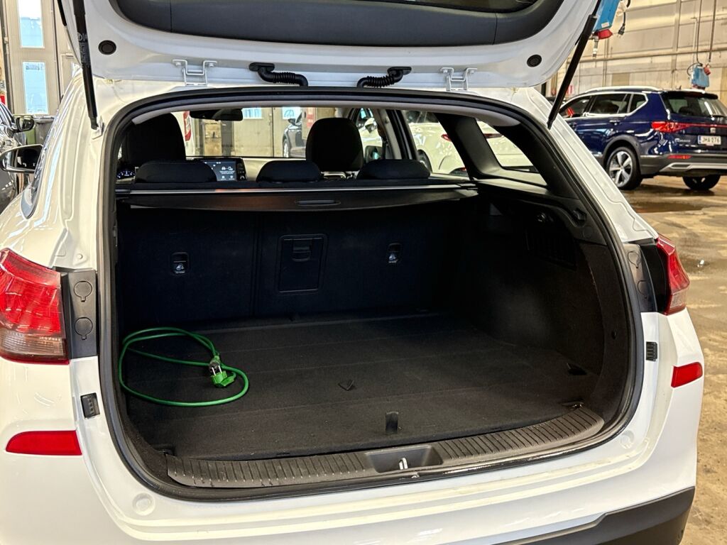 Hyundai i30 Wagon 2019 Valkoinen