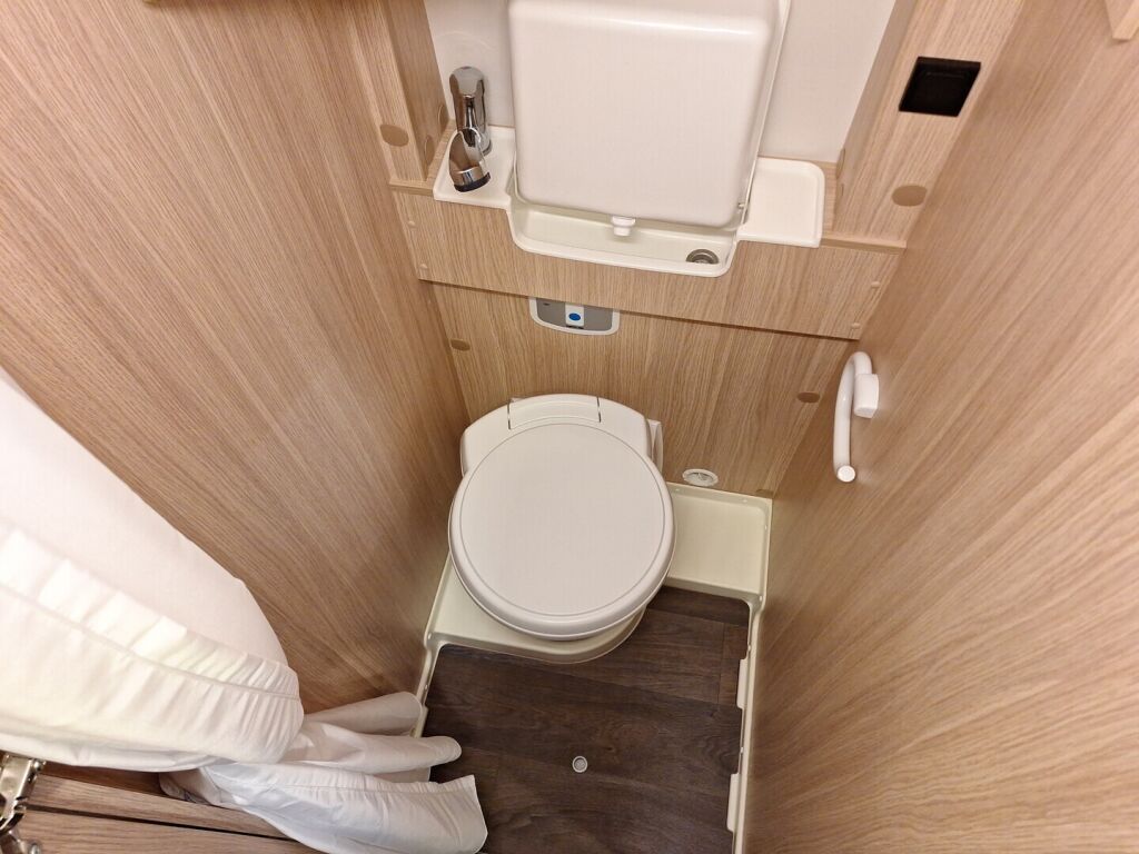 Pössl Roadcar 2019 Valkoinen