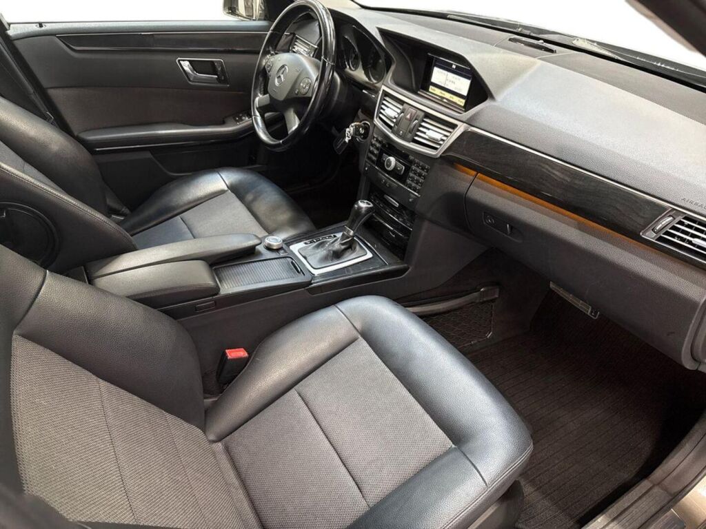 Mercedes-Benz E 2010 