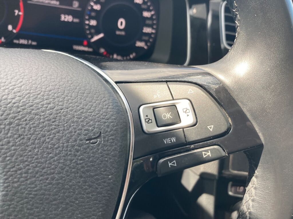 Volkswagen Golf 2020 Metallinhohto Harmaa