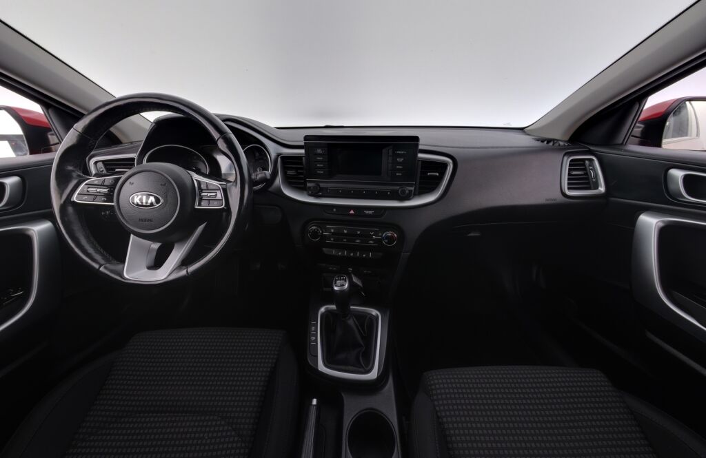 Kia Ceed 2019 Punainen