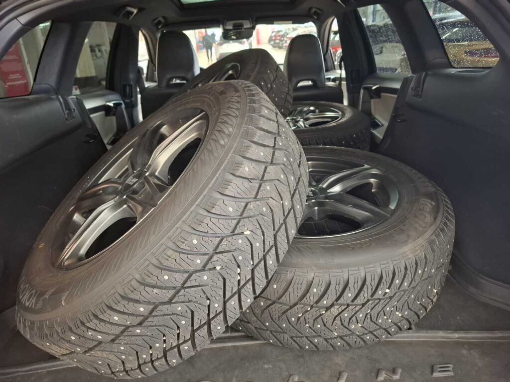 Volvo XC60 2016 Musta