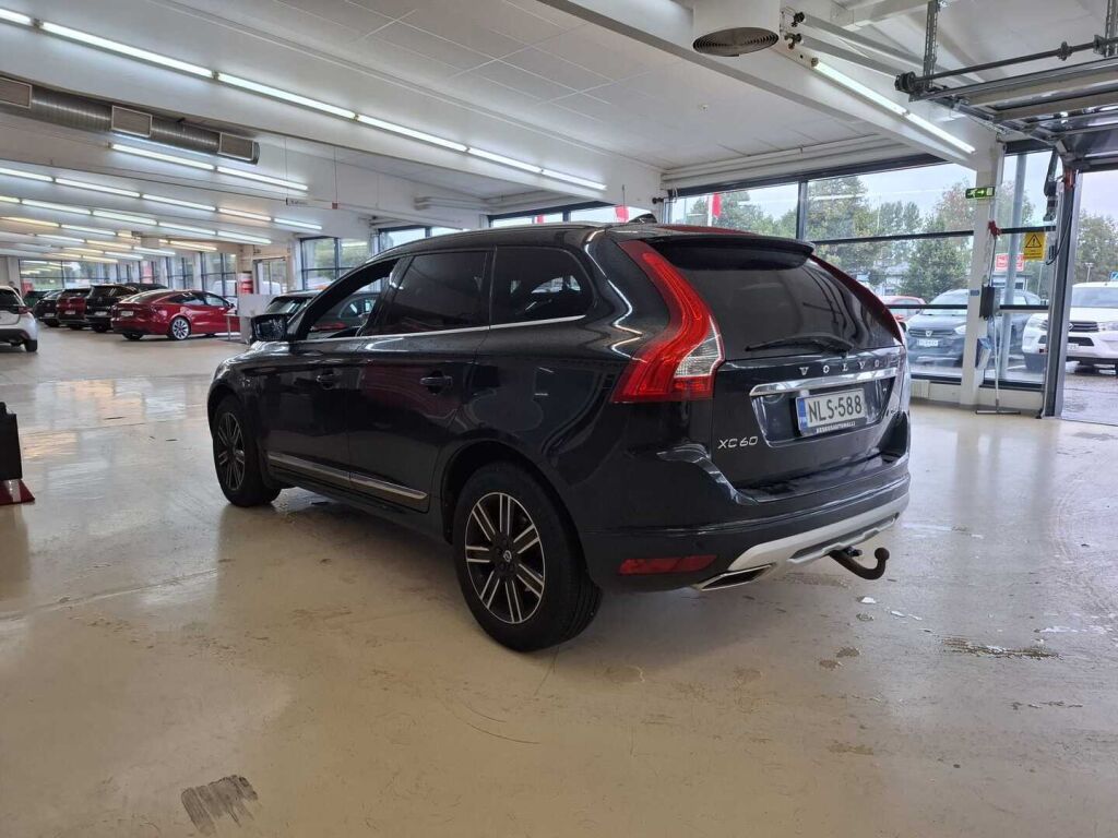 Volvo XC60 2016 Musta