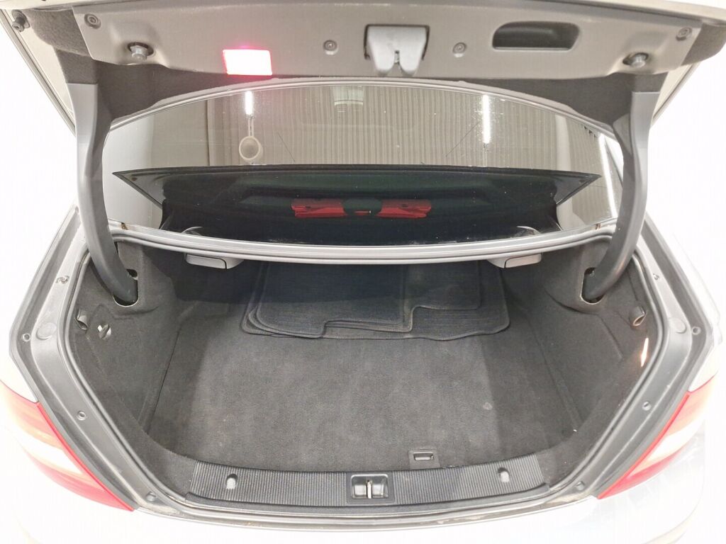 Mercedes-Benz C 2011 Harmaa