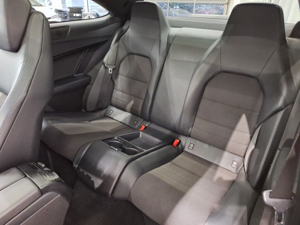 Mercedes-Benz C 2011 Harmaa