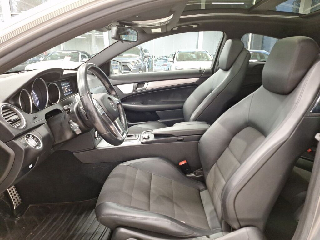 Mercedes-Benz C 2011 Harmaa