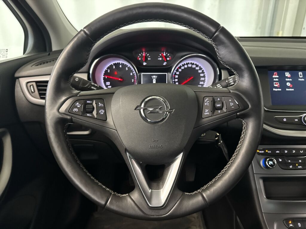 Opel Astra 2019 Hopea