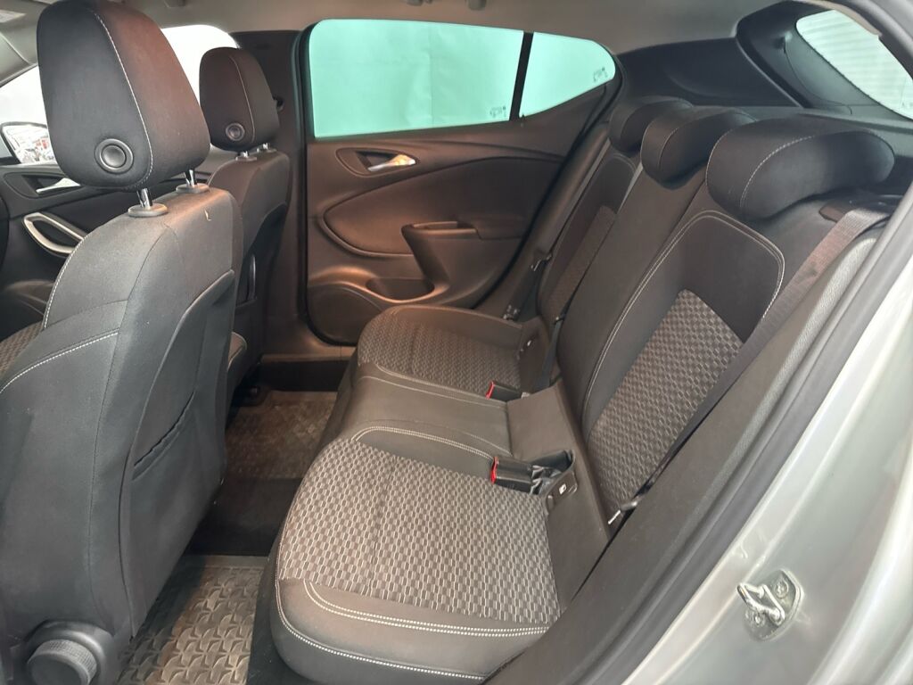 Opel Astra 2019 Hopea