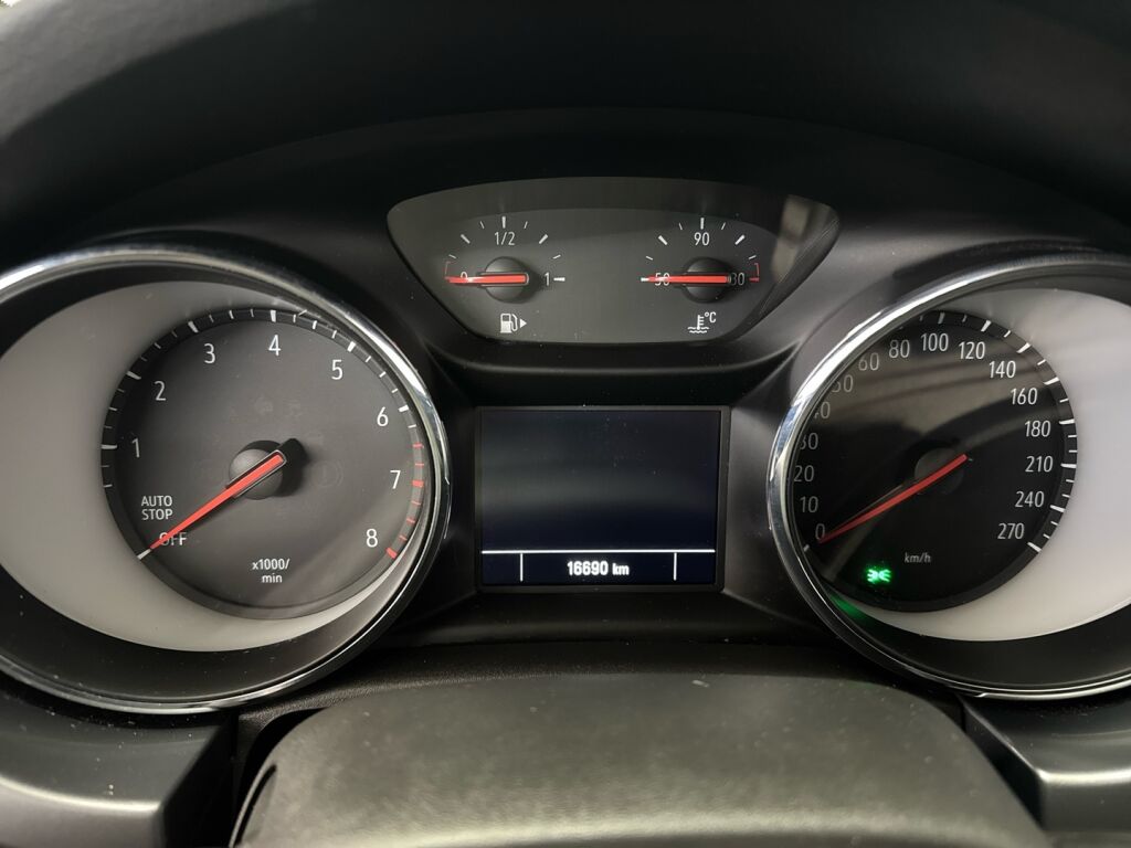 Opel Astra 2019 Hopea