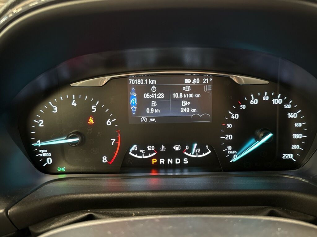 Ford Fiesta 2019 Punainen