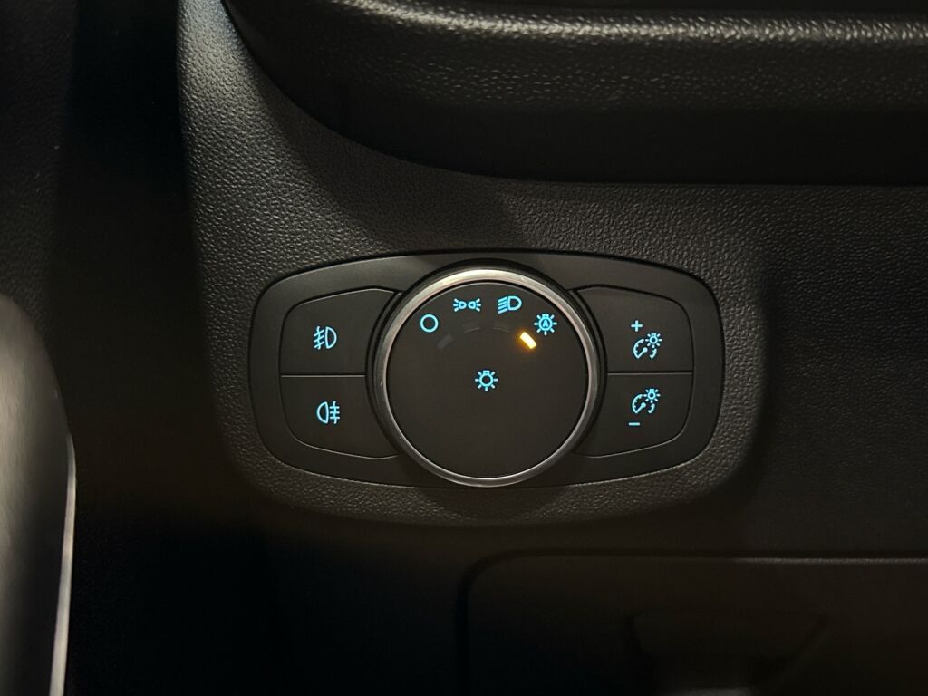 Ford Fiesta 2019 Punainen