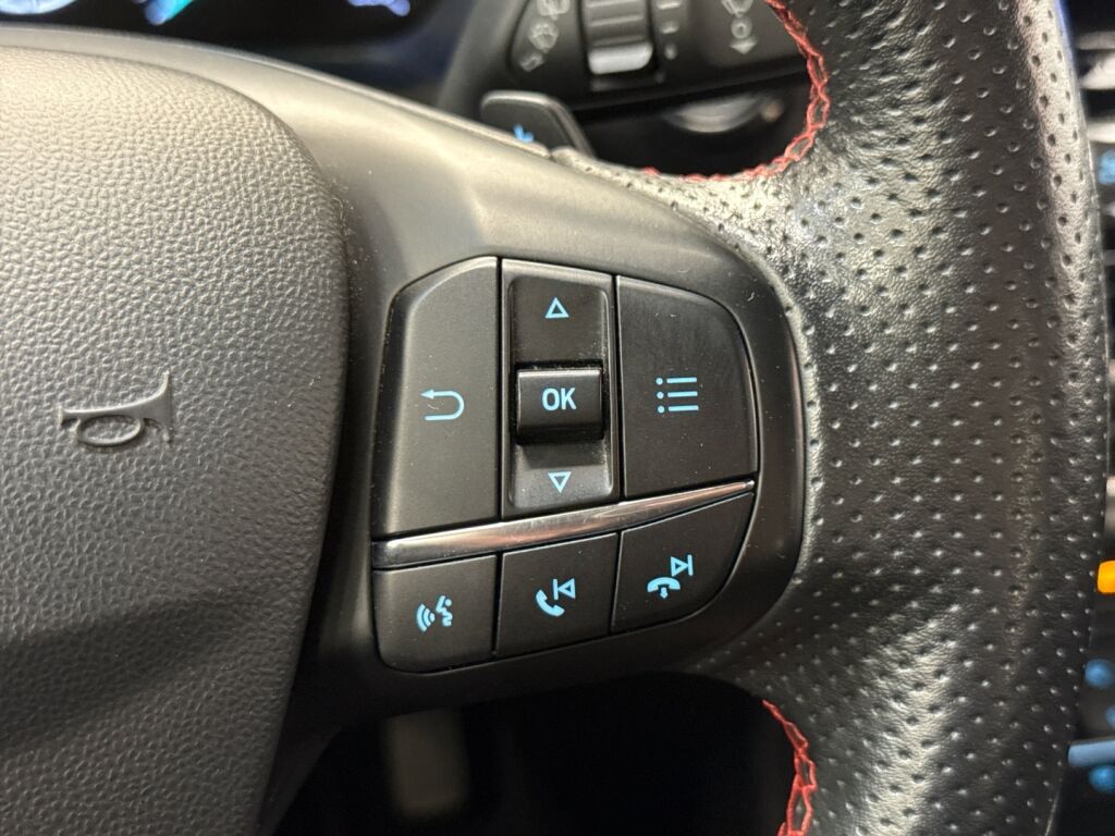 Ford Fiesta 2019 Punainen