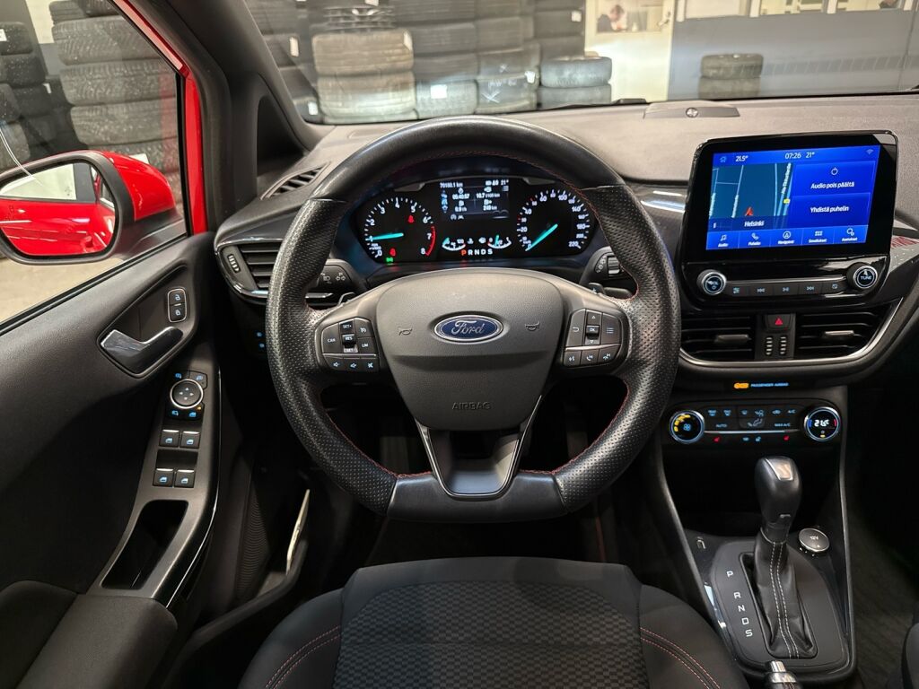Ford Fiesta 2019 Punainen