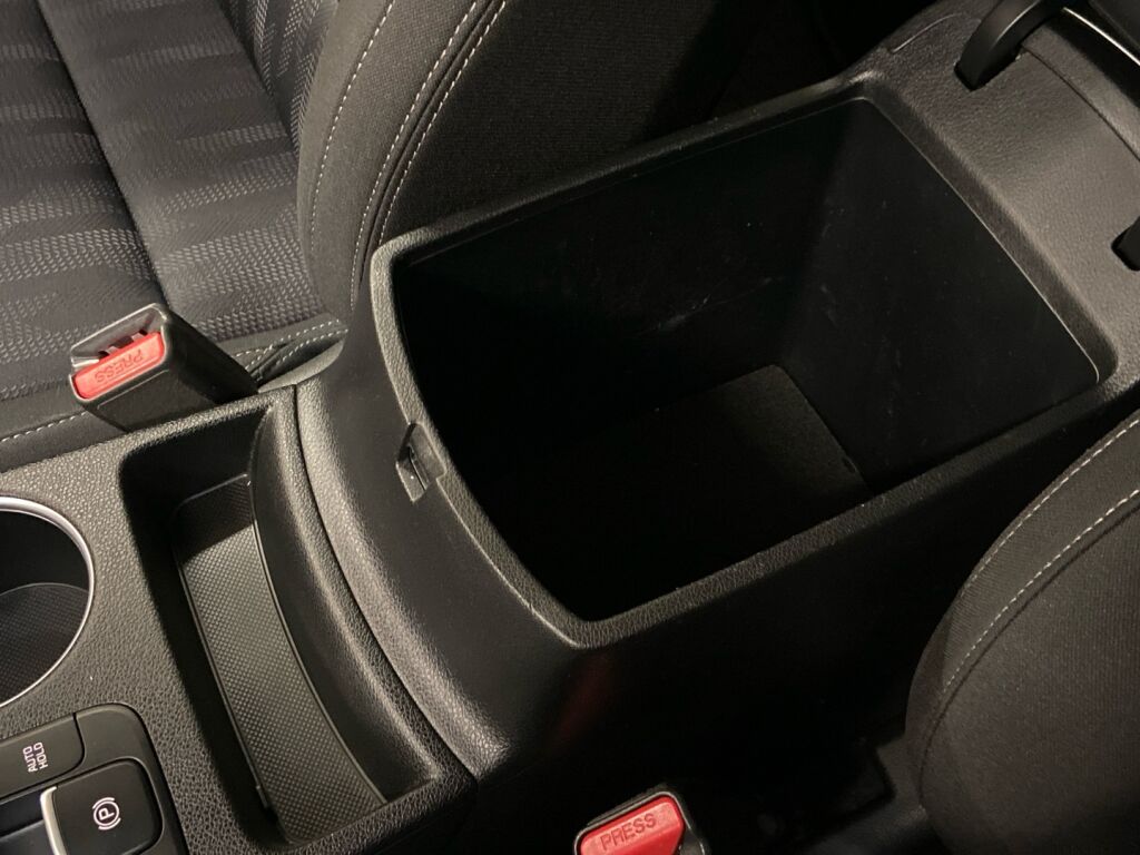 Kia Sportage 2019 Ruskea (beige)