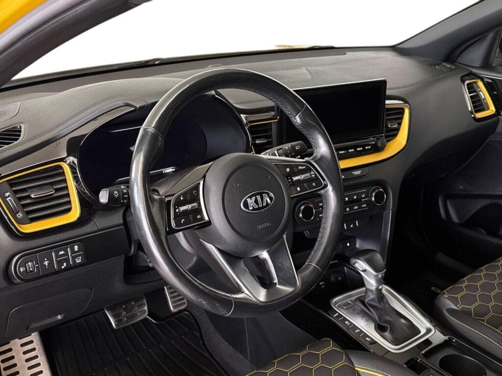 Kia XCeed 2019 Keltainen