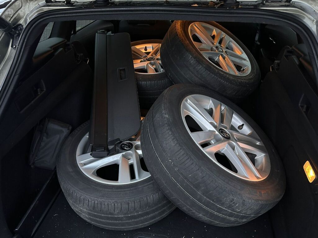 Toyota Corolla 2020 Ruskea (beige)