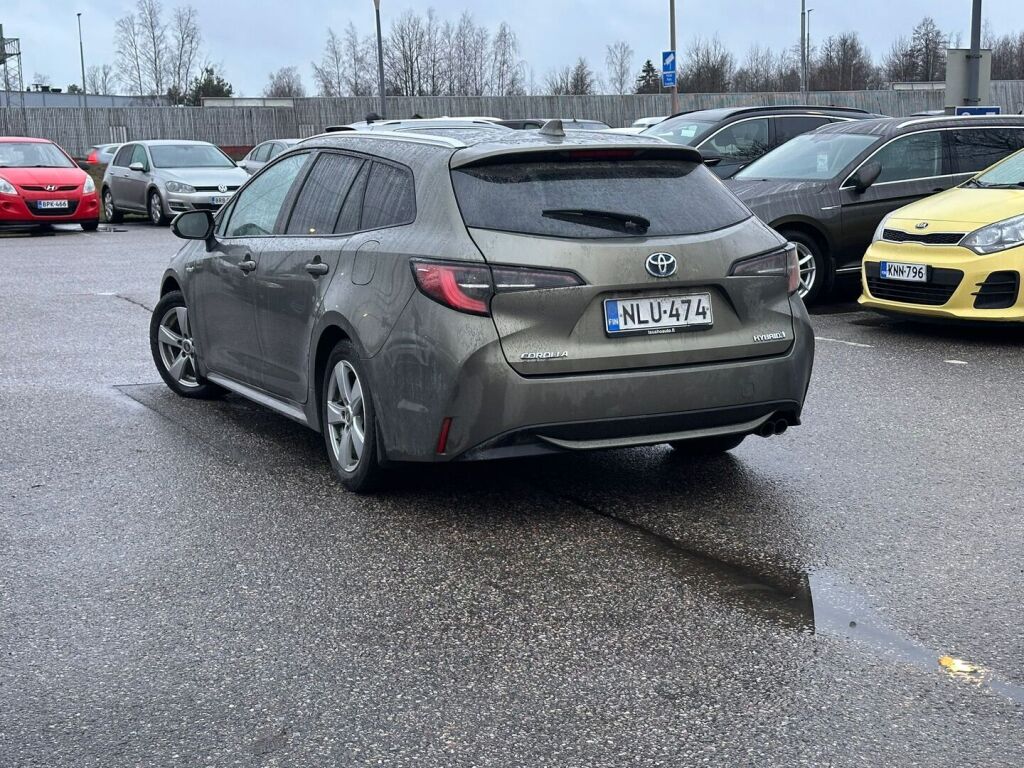 Toyota Corolla 2020 Ruskea (beige)