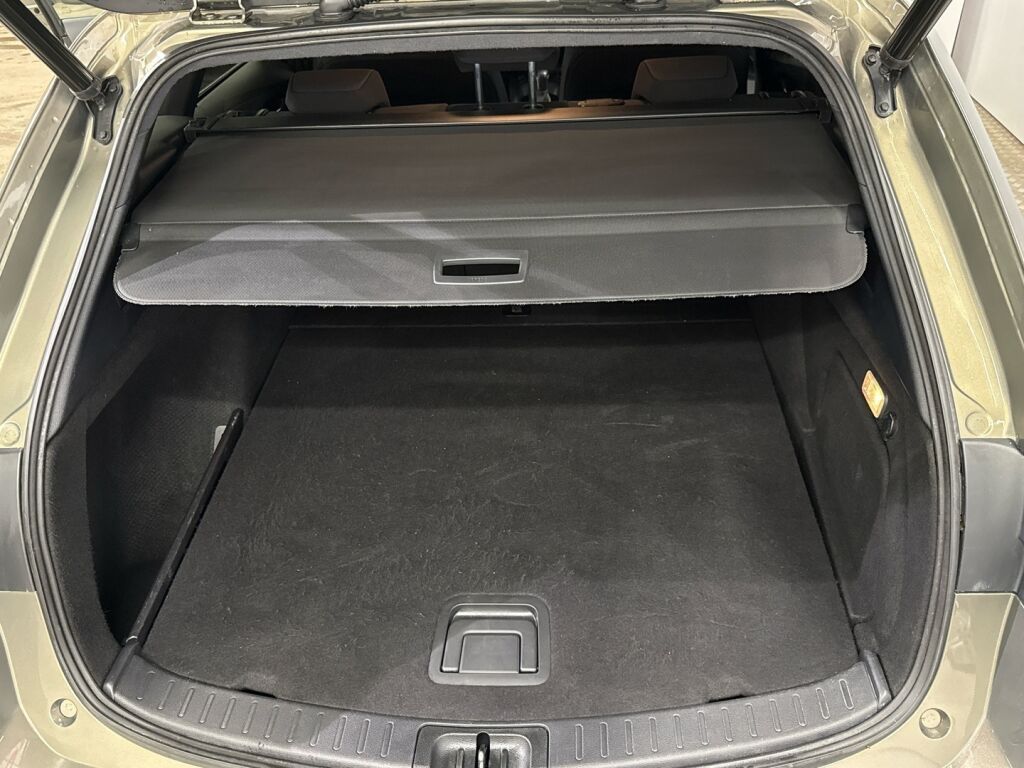 Toyota Corolla 2020 Ruskea (beige)