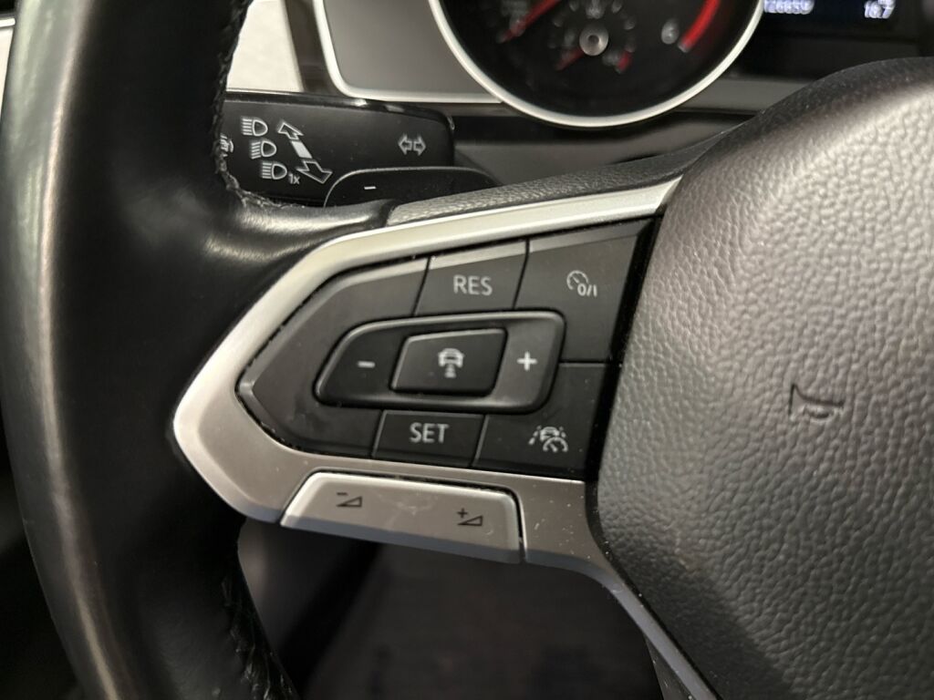 Volkswagen Passat 2019 Sininen