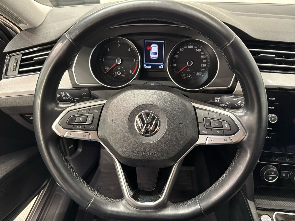 Volkswagen Passat 2019 Sininen