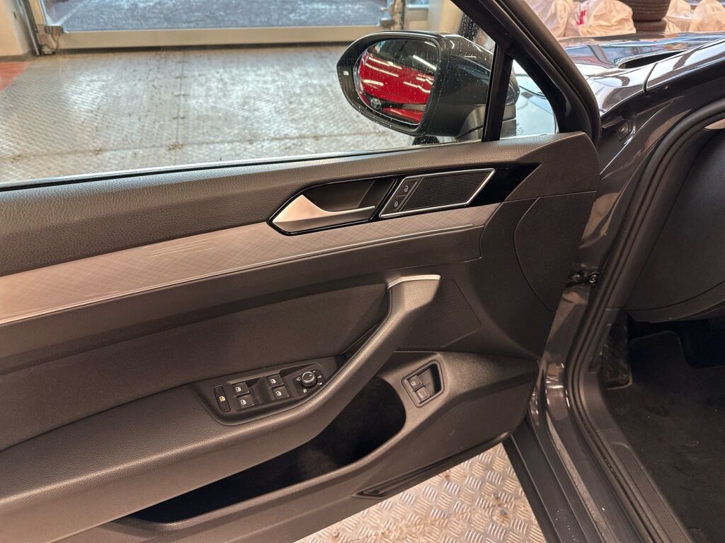 Volkswagen Passat 2020 Harmaa